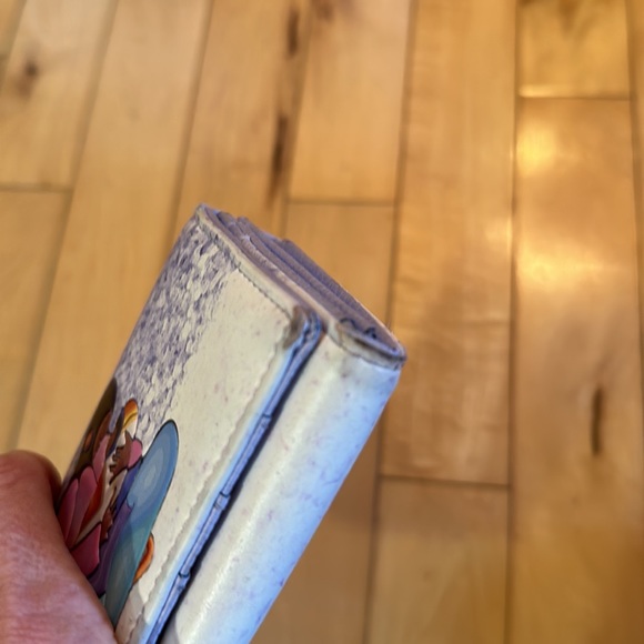 Cecil Youngfox Joyous Motherhood Wallet - Picture 10 of 13